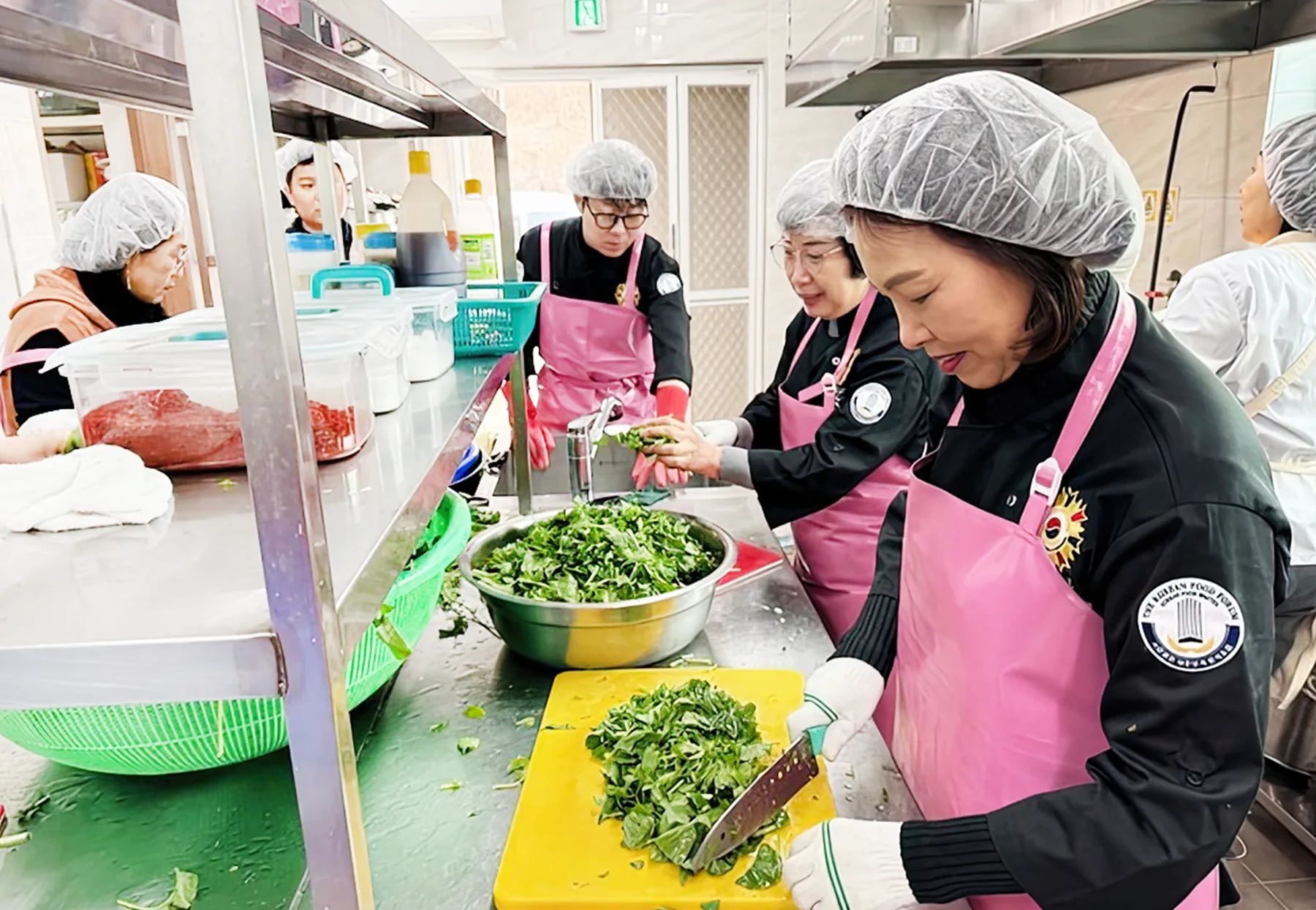구미 한식대가들, 떡국 나눔 봉사활동으로 이웃 사랑 실천 · 본부 자료