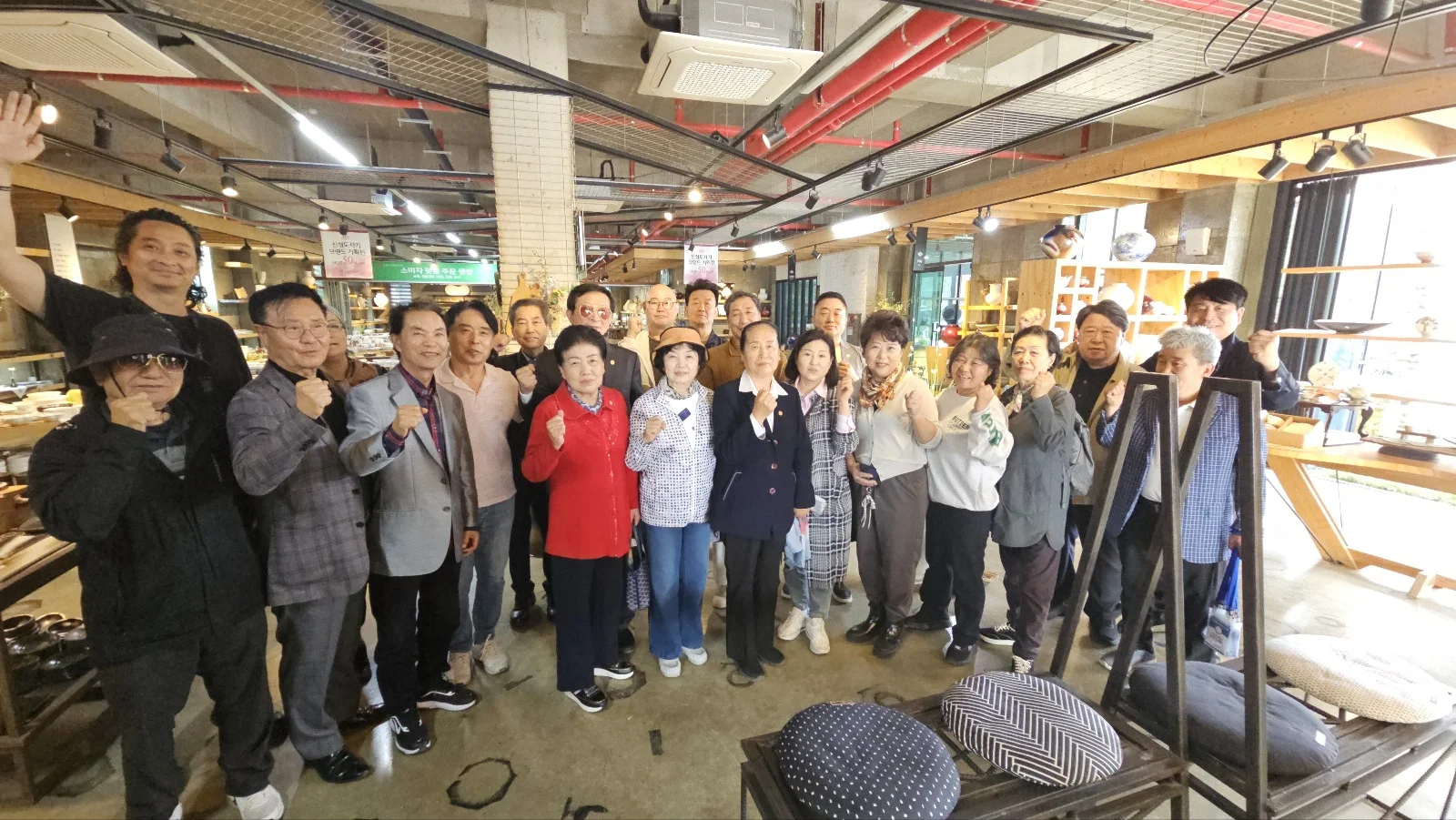 (주)에프앤에스식품 · 본부 자료